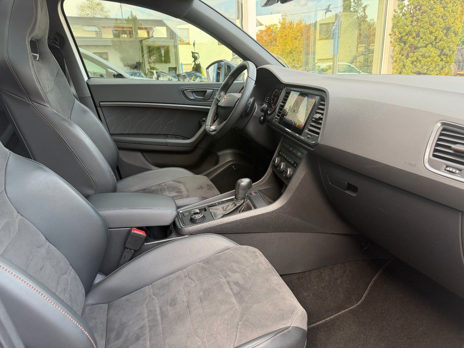Ateca VZ 2.0 4Drive DSG/AHK/PANO/Beats/ 360° KAM