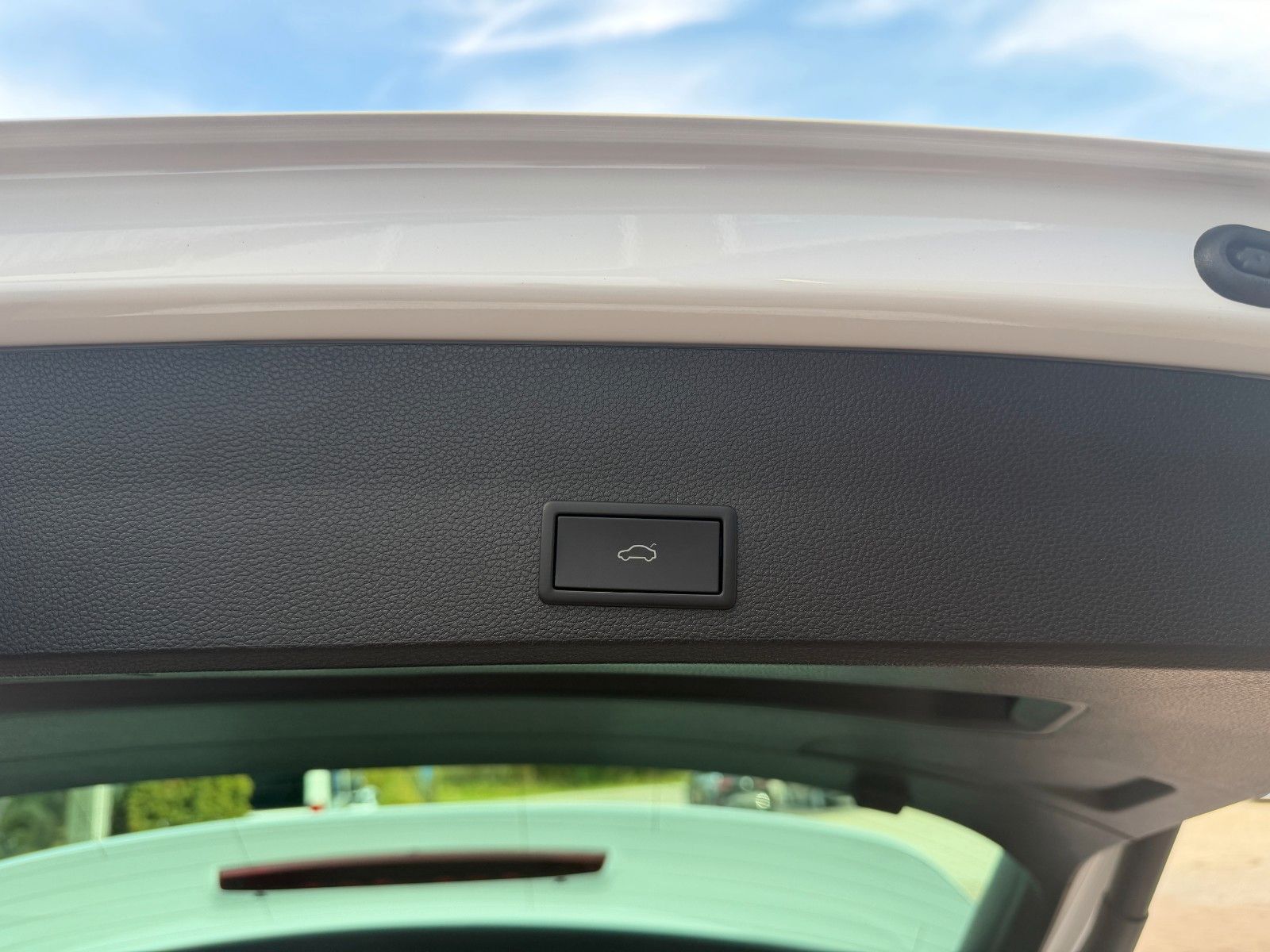 Ateca VZ 2.0 4Drive DSG/AHK/PANO/Beats/ 360° KAM